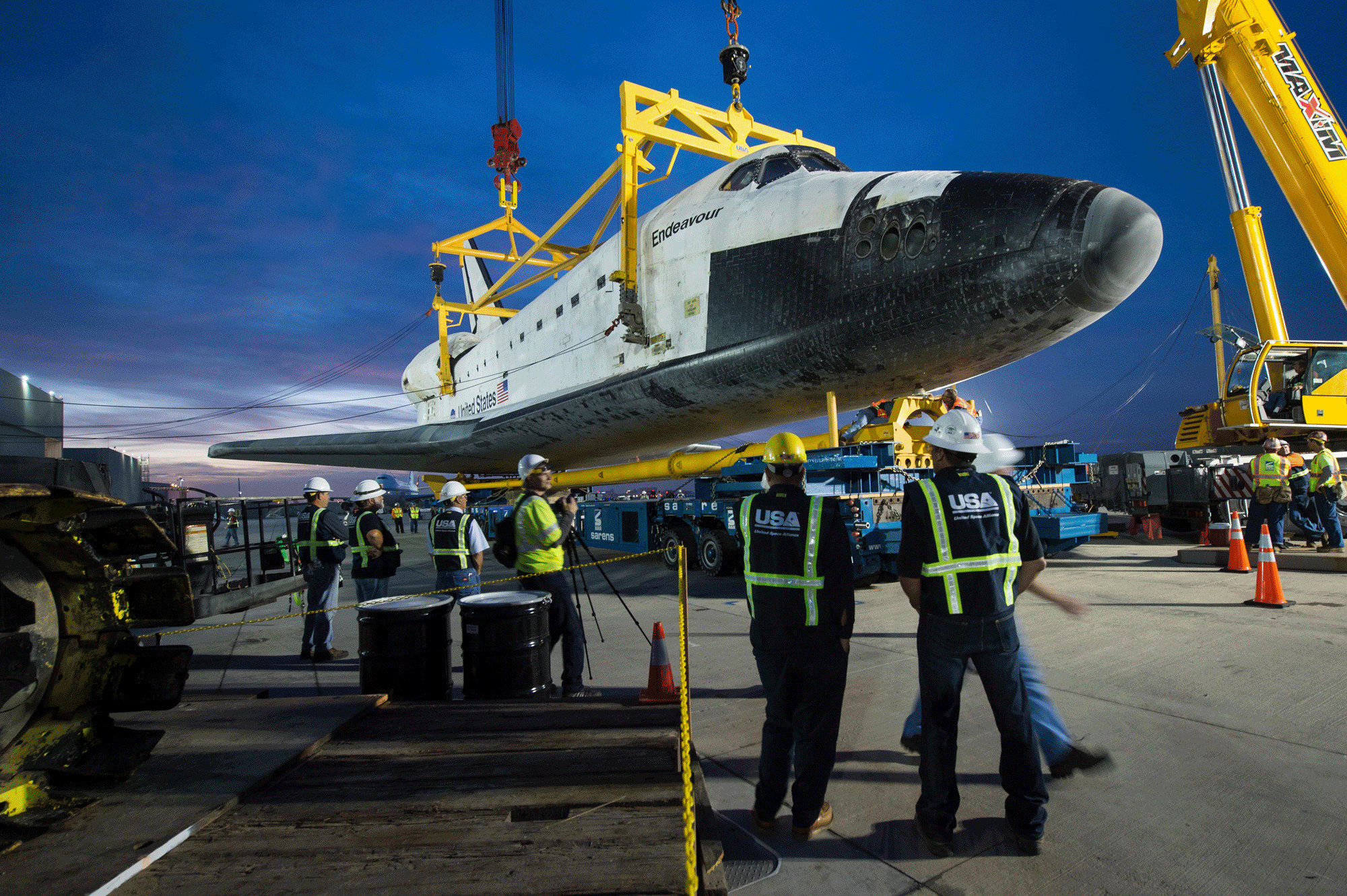 Shuttle установка. Индевор шаттл. Спейс шаттл Индевор. Endeavour шаттл. Space Shuttle Assembly.